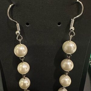 Harriet Ave Jewels Silver and Cream Pearl Earrings